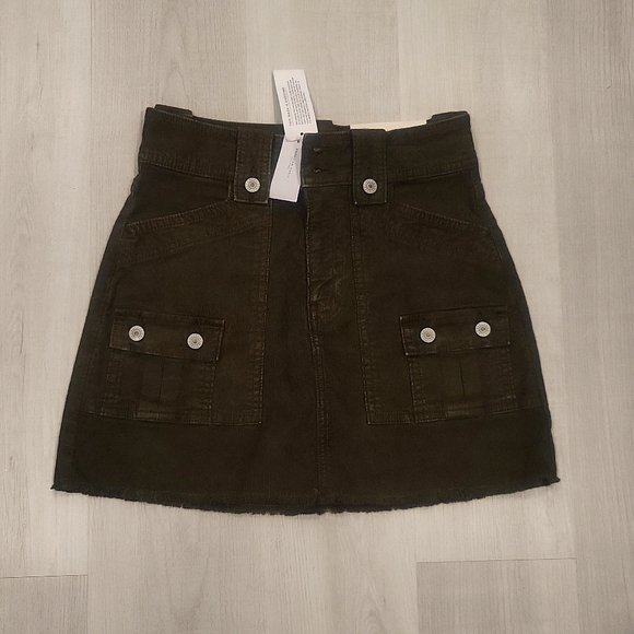 American eagle Dresses & Skirts - NWT American Eagle SUPER HI RISE A LINE CORDUROY SKIRT